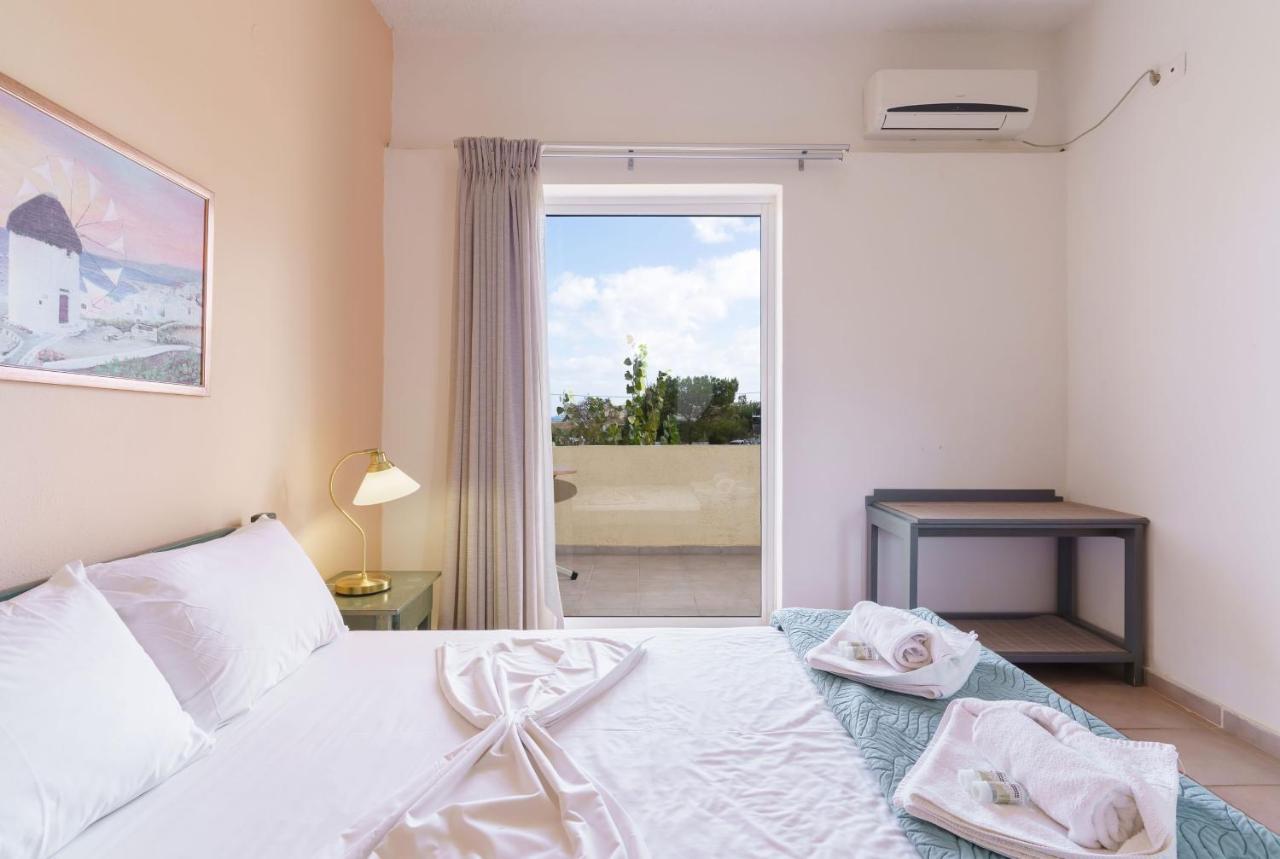 Blue Dream Hotel Stavromenos Exterior photo