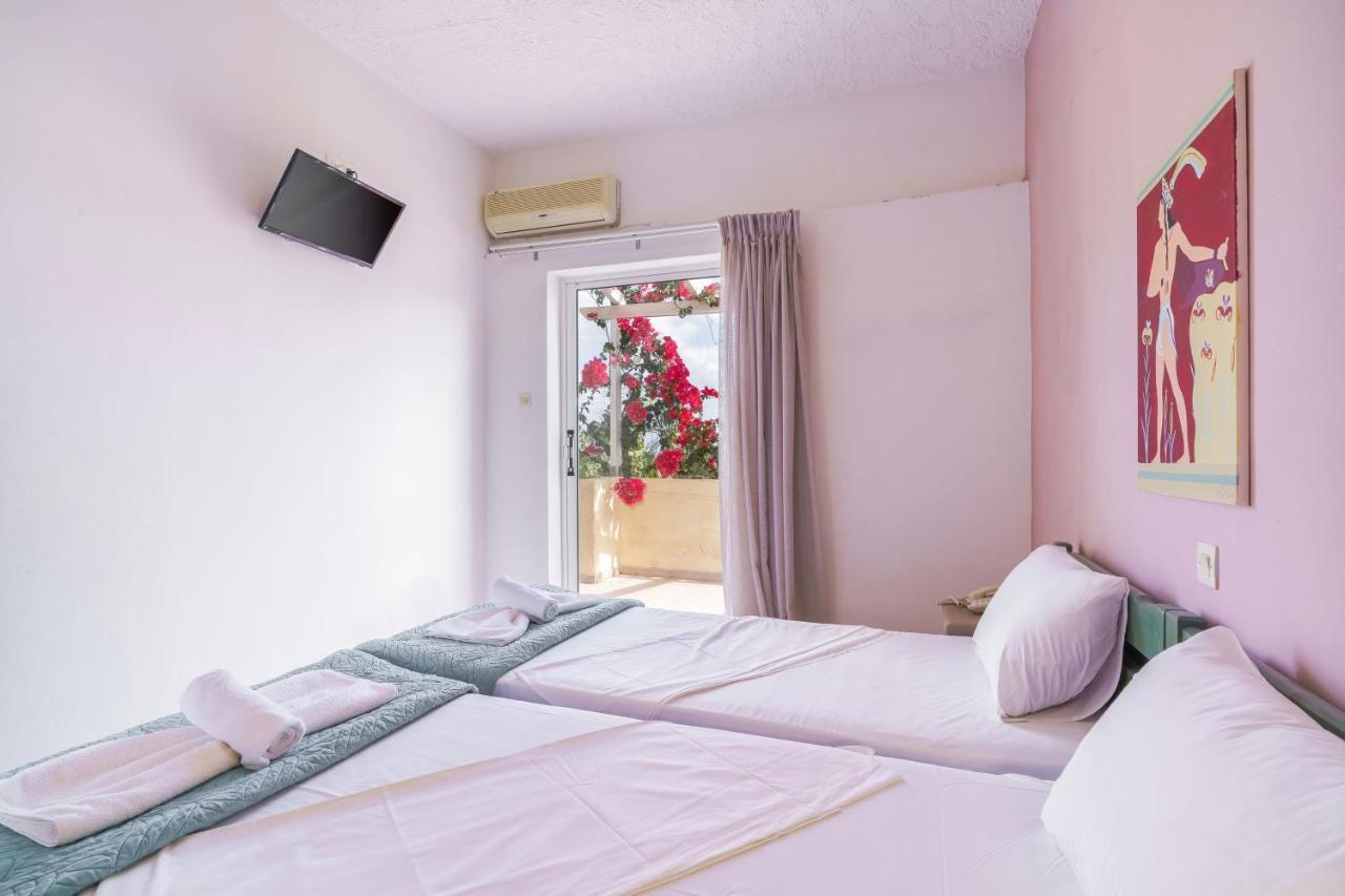 Blue Dream Hotel Stavromenos Exterior photo