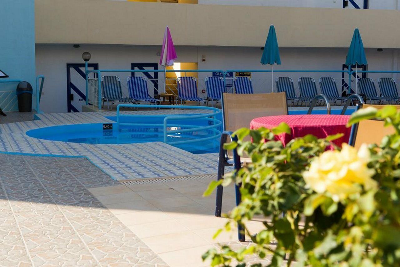 Blue Dream Hotel Stavromenos Exterior photo